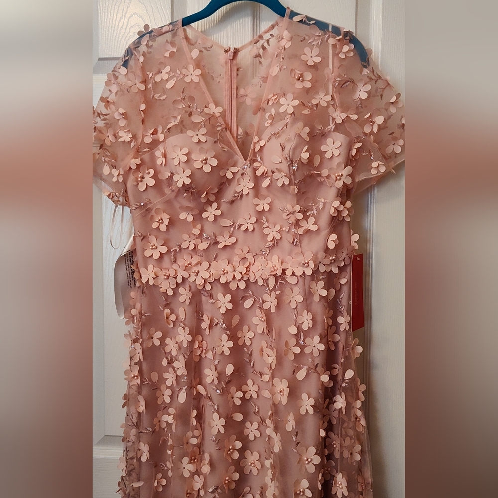 Carmen Marc Valvo Elegant Floral And Pearl Embellished Pink Dress Size 10, NWTs